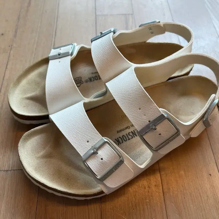 [BUNJANG] BIRKENSTOCK Milano White Sandals / 버켄스탁 밀라노 화이트 샌들