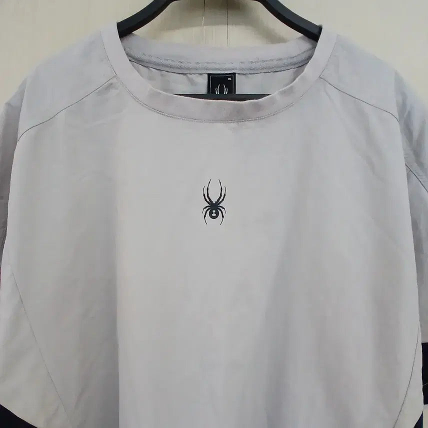 [SOLD OUT] 스파이더 반팔 티셔츠 배색 디자인