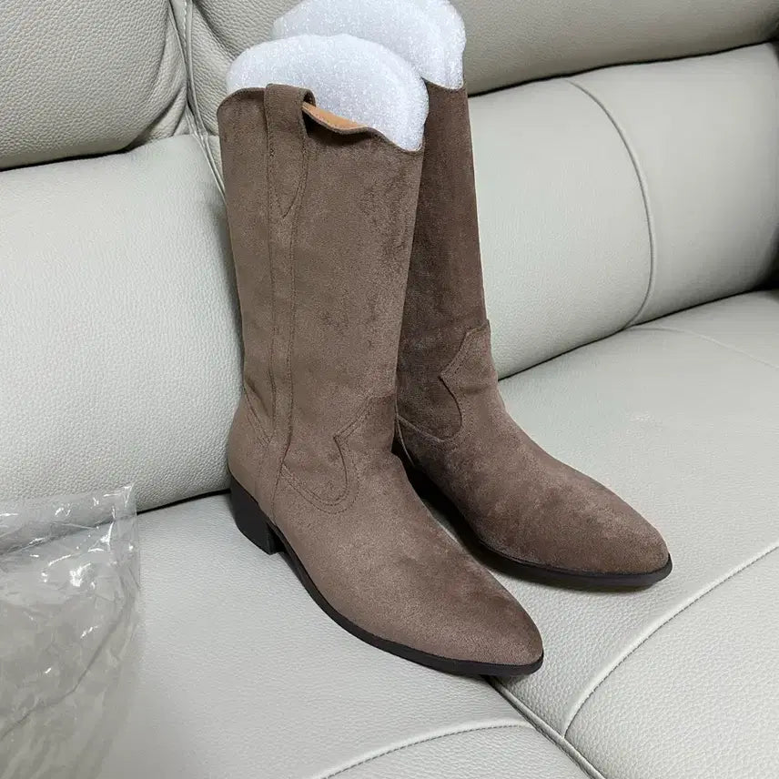 [BUNJANG] Suede Beige Boots 235mm / [새상품]스웨이드 베이지 부츠 235mm