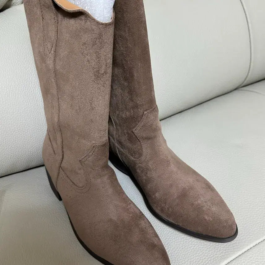 [BUNJANG] Suede Beige Boots 235mm / [새상품]스웨이드 베이지 부츠 235mm