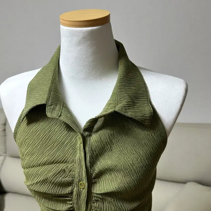 [BUNJANG] Green Halter Neck Shirt Tank Top / [1회 착용]연두색 홀터넥 셔츠나시