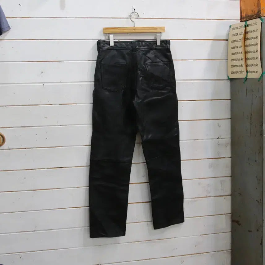 [BUNJANG] PLICANA Cow Leather Pants (Men&