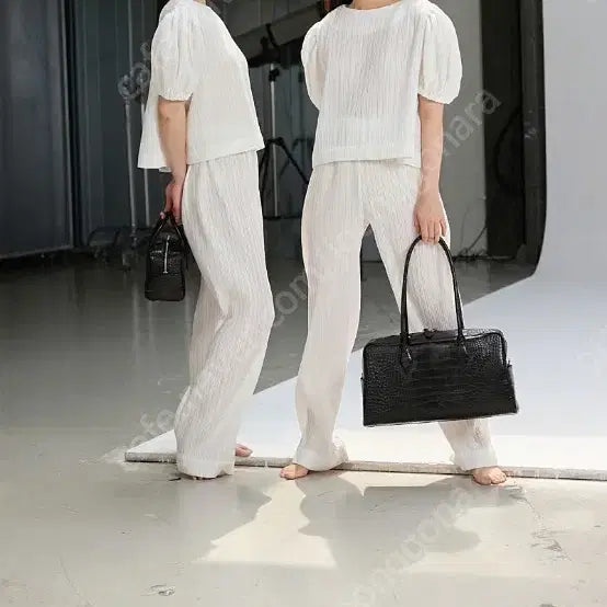 [BUNJANG] THY Seoul White Pleated Straight Pants / THY 띠서울 화이트 플리츠 일자 팬츠