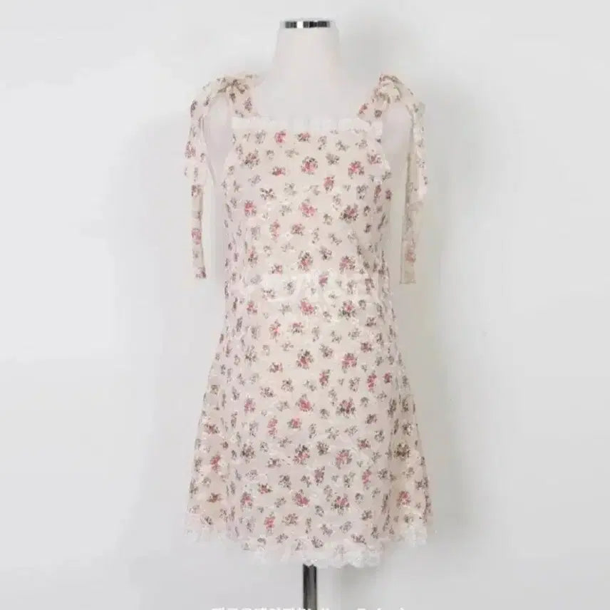 [BUNJANG] Binary One Lace Elan Mini Sleeveless Dress / 바이너리원 레이스 엘란 미니 원피스 나시원피스