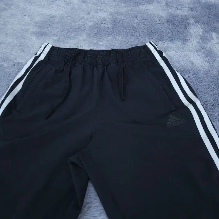 [BUNJANG] Adidas Shorts XS / XS 아디다스 반바지 | B