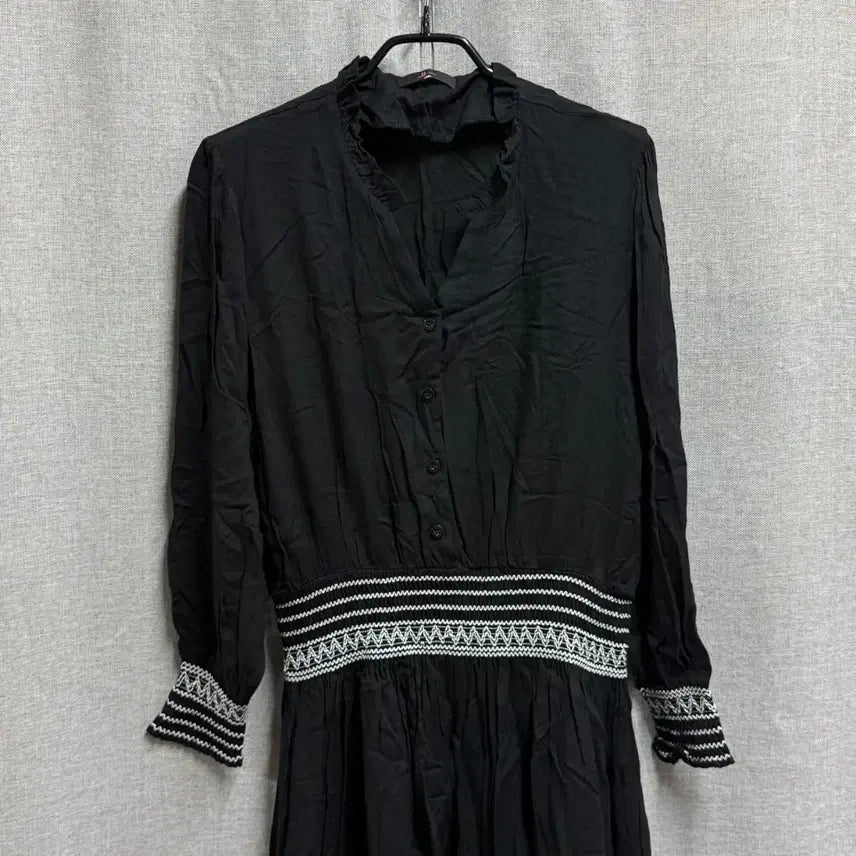 [SOLD OUT] [66] 지고트 여성 브이넥 7부 스판 원피스