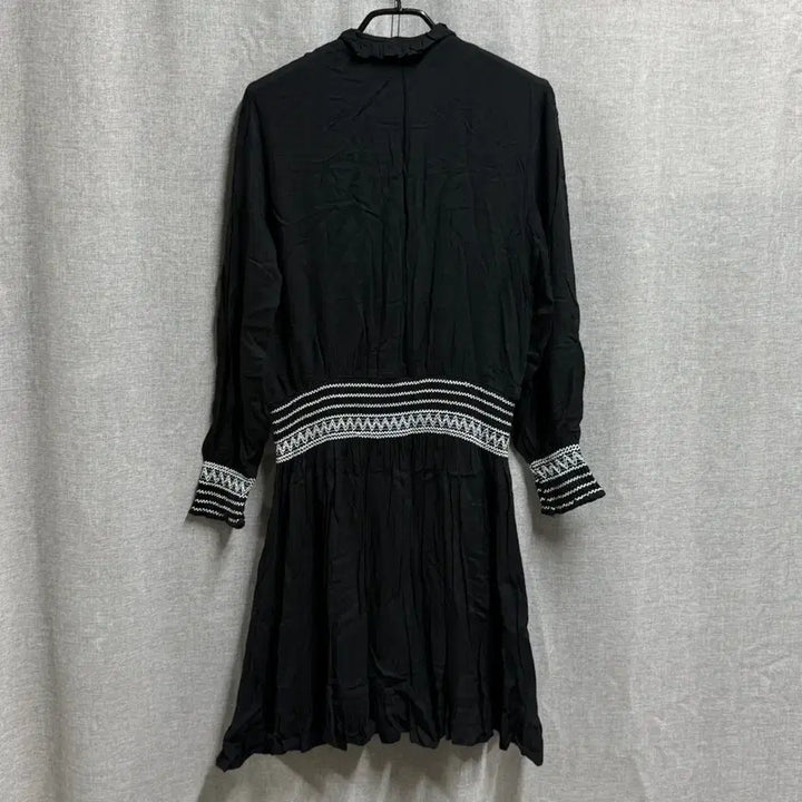 [SOLD OUT] [66] 지고트 여성 브이넥 7부 스판 원피스
