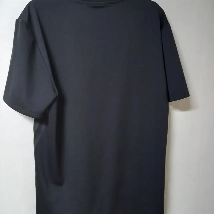 [BUNJANG] Adidas Three Stripes Black T-Shirt Size 100 / 아디다스 삼선 블랙 반팔 티셔츠 100