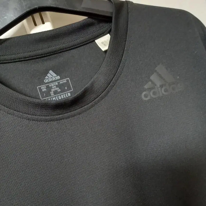 [BUNJANG] Adidas Three Stripes Black T-Shirt Size 100 / 아디다스 삼선 블랙 반팔 티셔츠 100
