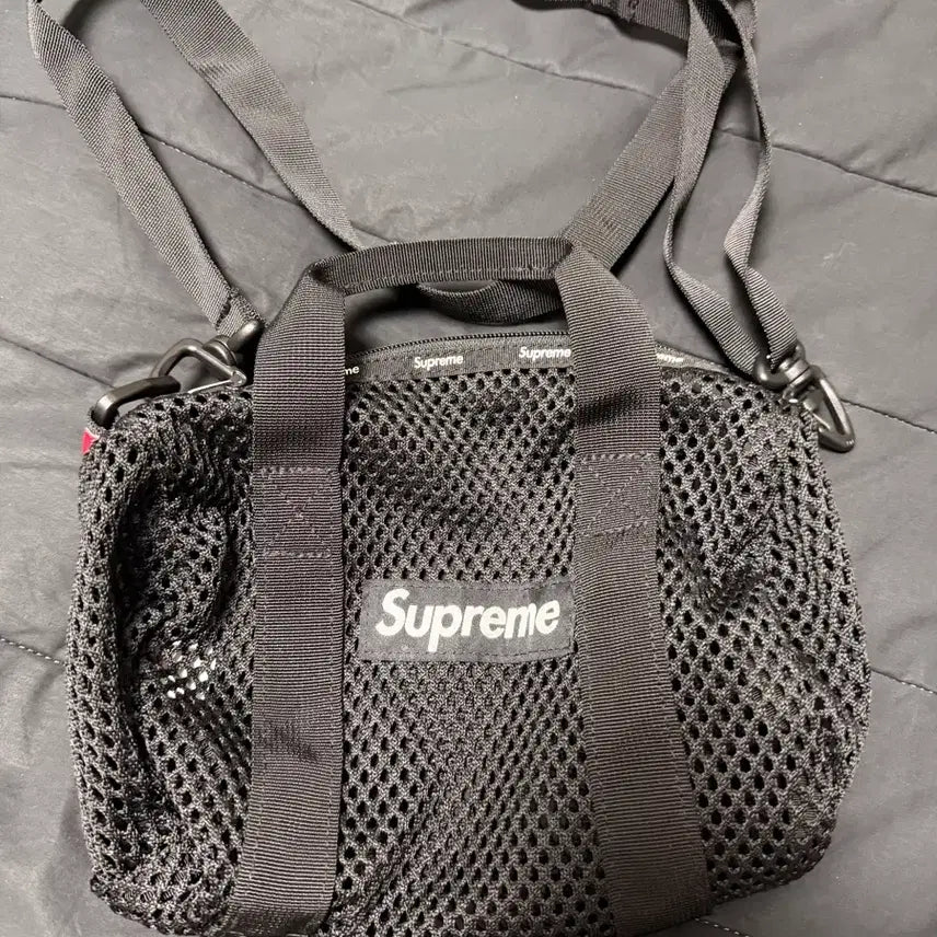 [BUNJANG] Supreme Mesh Mini Duffle Bag Black 23SS / 슈프림 메쉬 미니 더플백 블랙 - 23SS