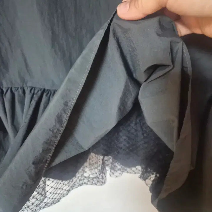 [BUNJANG] Black Flare Dress with Ruffle Sleeves / 러플 소매 플레어 블랙 원피스