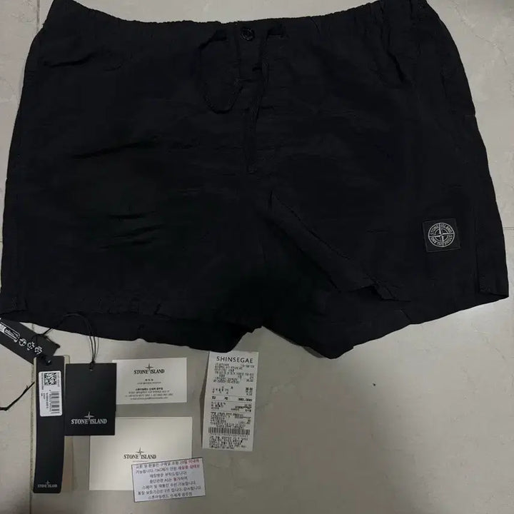 [BUNJANG] Stone Island Nylon Shorts / [당일출고,풀박스] 25SS 스톤아일랜드 나일론 반바지