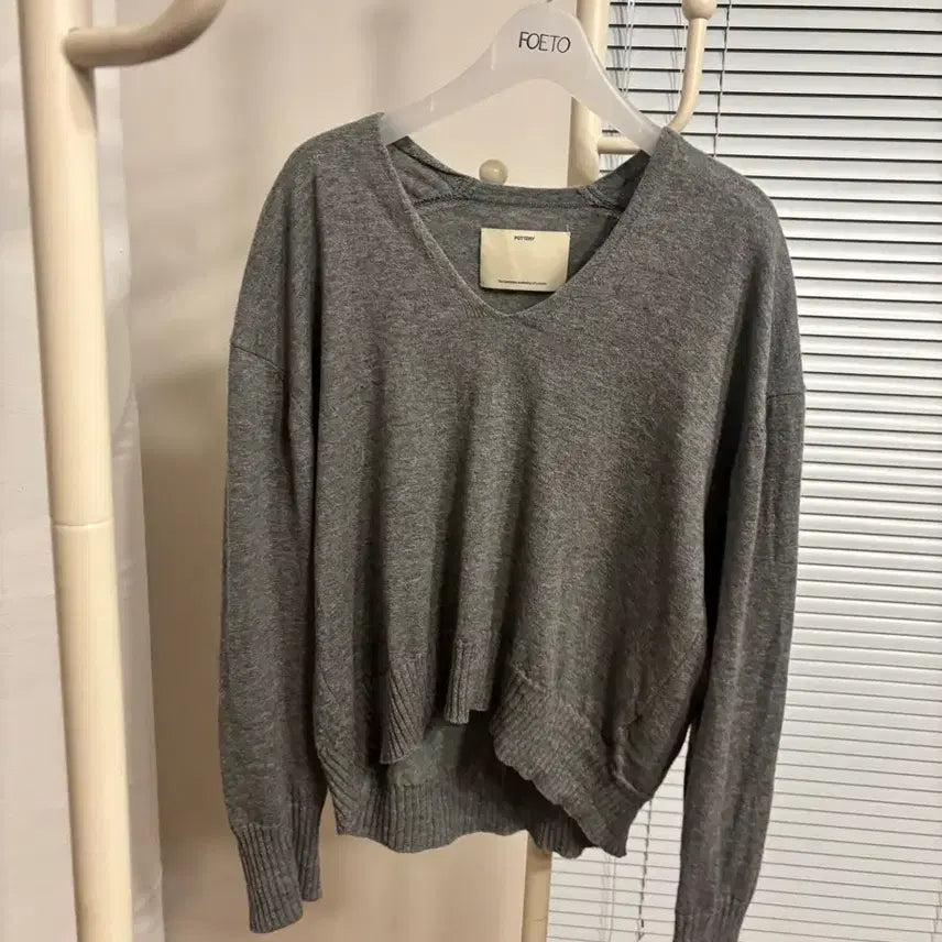 [BUNJANG] Pottery Women Comfort V-Neck Knit Gray / 포터리 우먼 컴포트 브이 니트 그레이