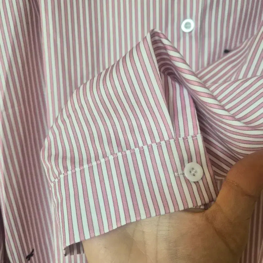 [BUNJANG] Pink Stripe Ribbon Embroidered Shirt / 핑크 스트라이프 리본 자수 셔츠
