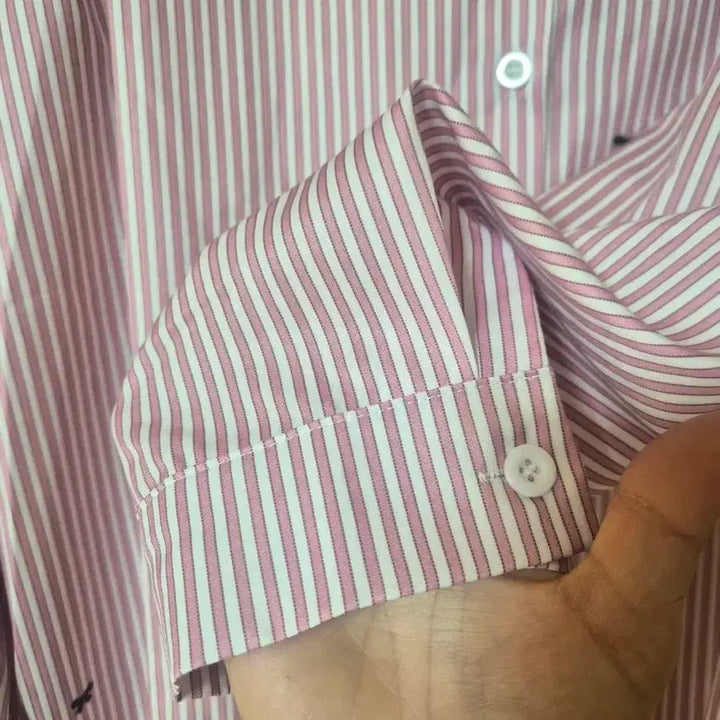 [BUNJANG] Pink Stripe Ribbon Embroidered Shirt / 핑크 스트라이프 리본 자수 셔츠