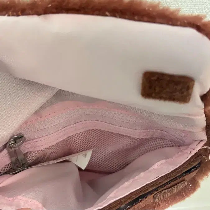 [BUNJANG] Nike Faux Fur Mini Crossbody Bag / 나이키 인조퍼 크로스백 핑크