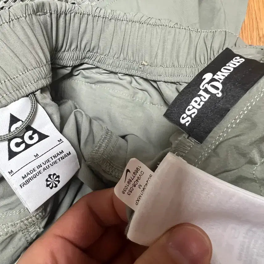 [SOLD OUT] 나이키 ACG 스노우글래스 쇼츠