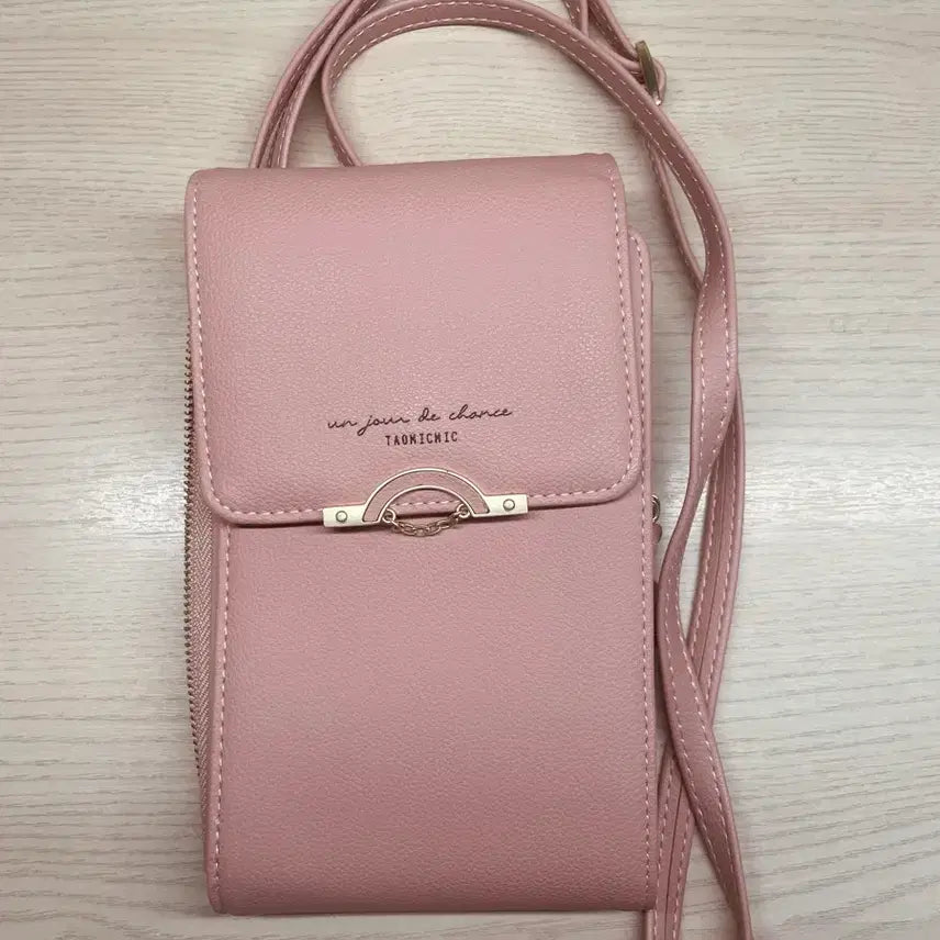 [BUNJANG] Tao Mii Mii Rose Gold Mini Crossbody Bag / (타오믹믹 로즈골드 미니 크로스 휴대폰 가방)