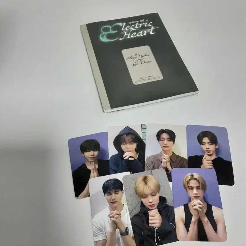 [BUNJANG] 8TURN Electric Heart Album Bundle Set / 에잇턴 Electric Heart 포토카드 앨범 세트
