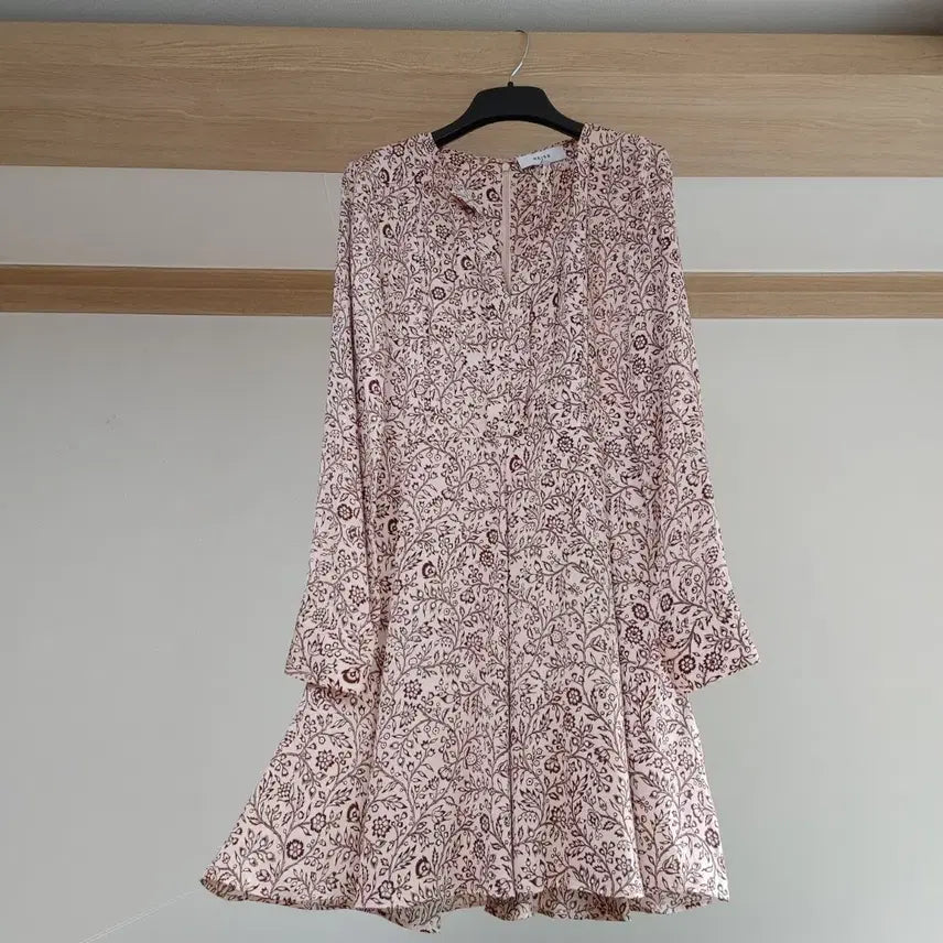 [BUNJANG] Reiss Floral Belted Dress / 리스 글로시 플로럴 벨티드 원피스 (신민아 착용)