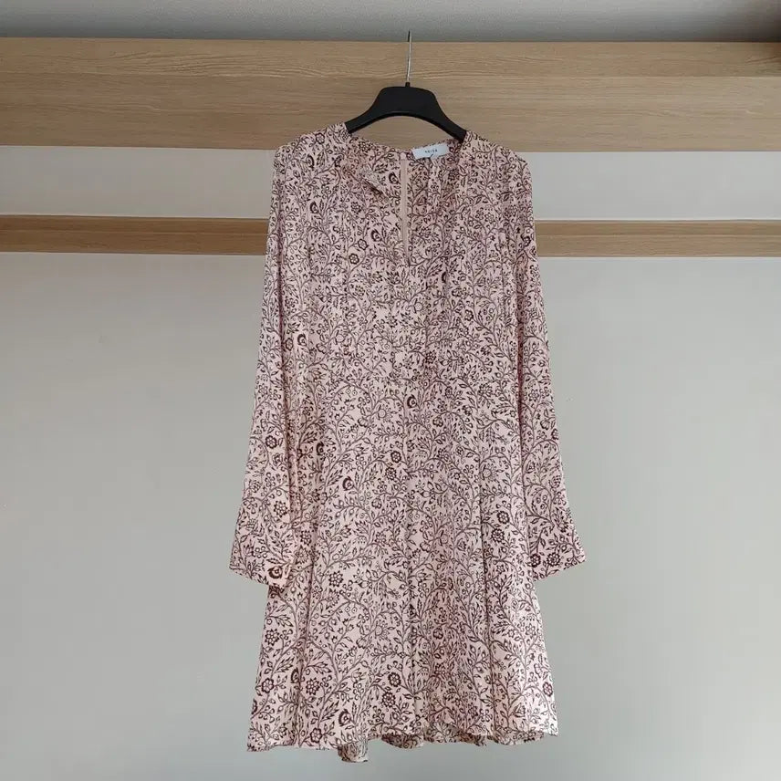 [BUNJANG] Reiss Floral Belted Dress / 리스 글로시 플로럴 벨티드 원피스 (신민아 착용)