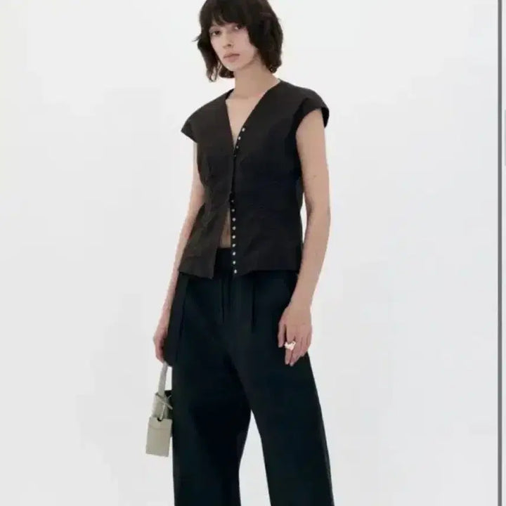 [BUNJANG] LOW CLASSIC Cap Sleeve Shirt - Dark Brown / 로우클래식 CAP SLEEVE SHIRT - DARK BROWN