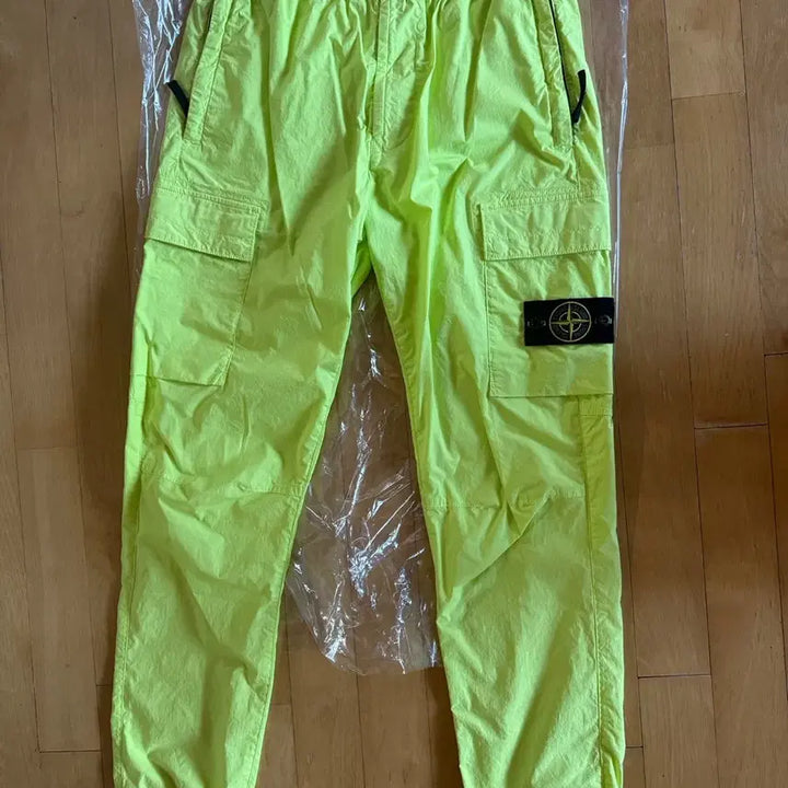 [BUNJANG] Stone Island Stretch Cotton Tela Paracadute Cargo Pants / (새제품) 스톤아일랜드 스트레치 코튼 텔라 파라카두타 카고 팬츠