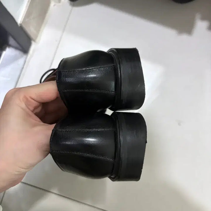 [SOLD OUT] 투티에 신발 사이즈 245-250