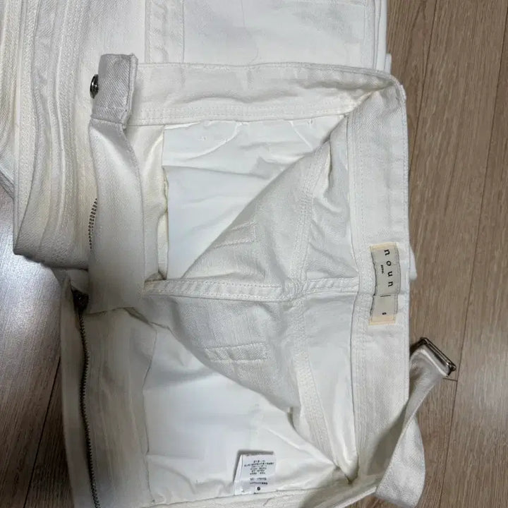 [SOLD OUT] 노운 벨티드 데님 (white)
