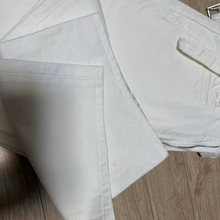 [SOLD OUT] 노운 벨티드 데님 (white)