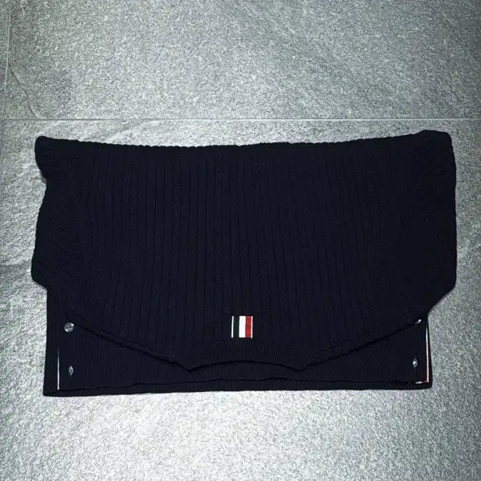 [SOLD OUT] 톰브라운 베이비 케이블 립 니트