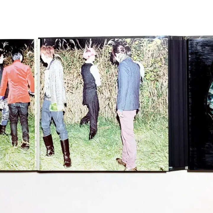 [BUNJANG] B1A4 In The Wind Album with Signed Cover + 2 Photocards / [친필싸인반]B1A4 3집 미니앨범 &amp; 포토카드 2매