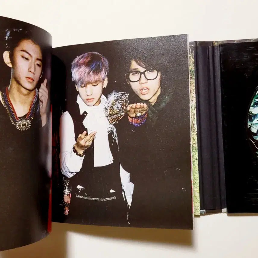 [BUNJANG] B1A4 In The Wind Album with Signed Cover + 2 Photocards / [친필싸인반]B1A4 3집 미니앨범 &amp; 포토카드 2매