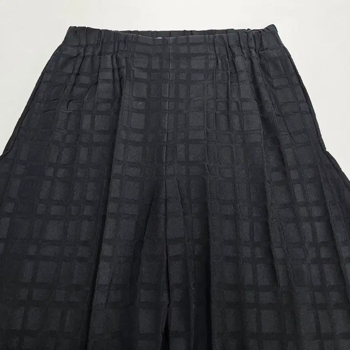 [BUNJANG] Issey Miyake Lattice Jersey Pants / 이세이미야케 래티스 저지 팬츠