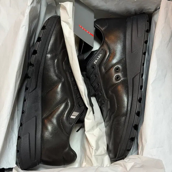 [SOLD OUT] PRADA 프라다 블랙 레더 스니커즈 265-270 (6.5) 거의 새것