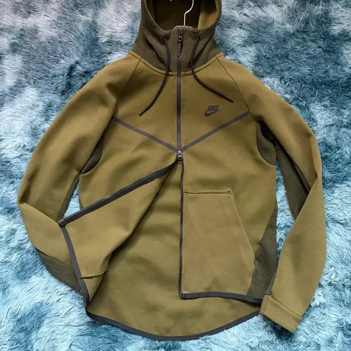 [BUNJANG] Nike Tech Fleece Hoodie Olive Green (M) / 나이키 테크 플리스 후드집업 올리브 그린 M 사이즈