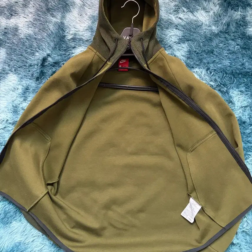 [BUNJANG] Nike Tech Fleece Hoodie Olive Green (M) / 나이키 테크 플리스 후드집업 올리브 그린 M 사이즈