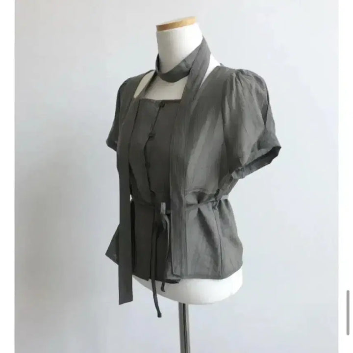 [BUNJANG] Noviyaka Scarf Blouse Khaki / [새상품]노비야카 스카프 블라우스 카키