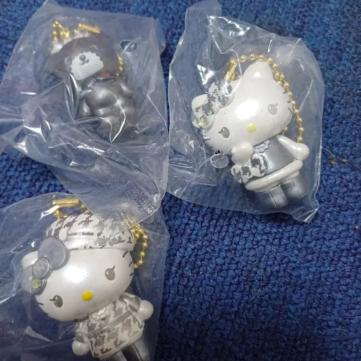 [BUNJANG] Hello Kitty Tweed Keyring / 트위드 헬로키티 키링