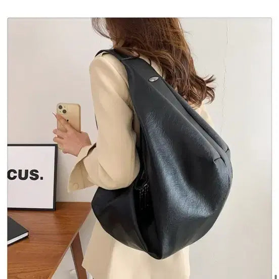 [SOLD OUT] 새상품)여성 대용량 호보숄더백