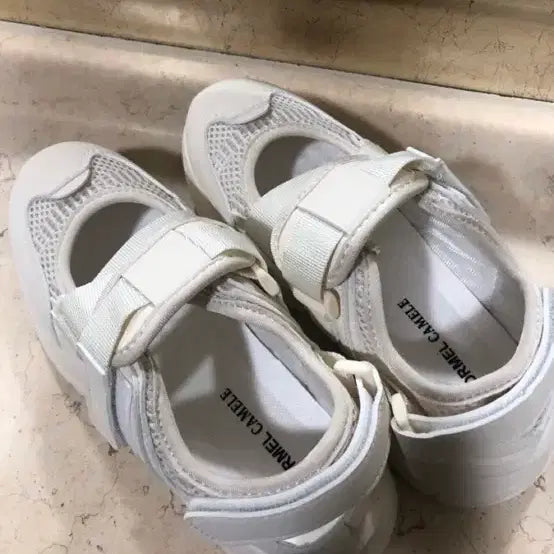 [BUNJANG] Fommel Camale 225 Sneakers / 포멜카멜레 신발225