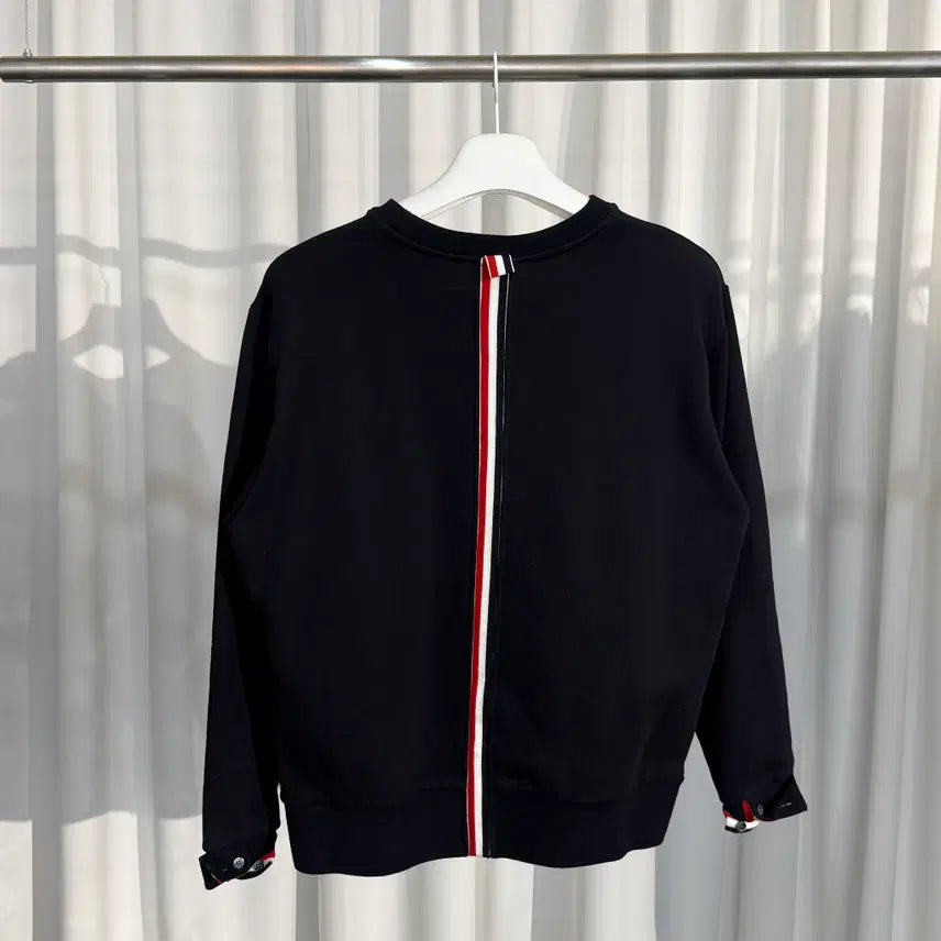 [SOLD OUT] 톰브라운 백삼선 맨투맨 MJT085A