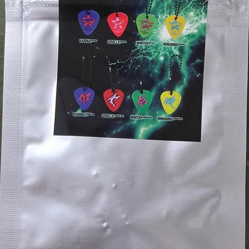 [BUNJANG] aespa Rich Man Guitar Pick Keyring / 에스파 리치맨 MD 기타 피크 키링