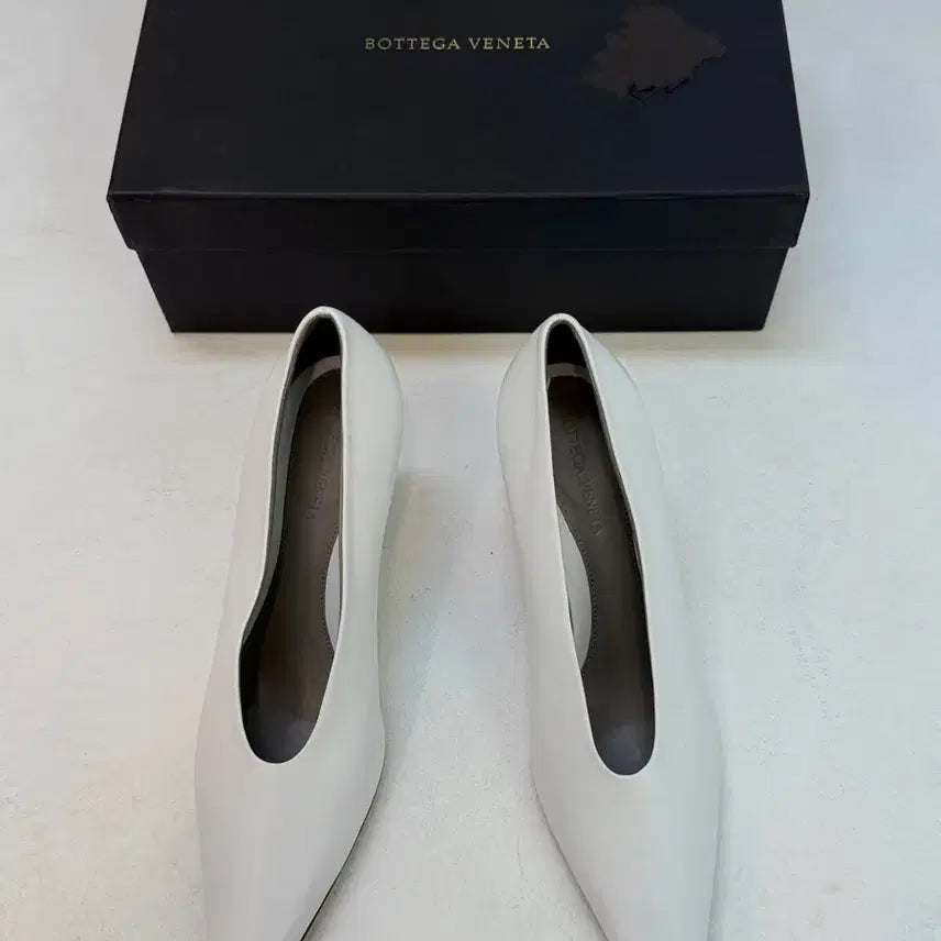[BUNJANG] Bottega Veneta Almond Pump Heels (250 Size) / 보테가베네타 아몬드 펌프힐(250사이즈)