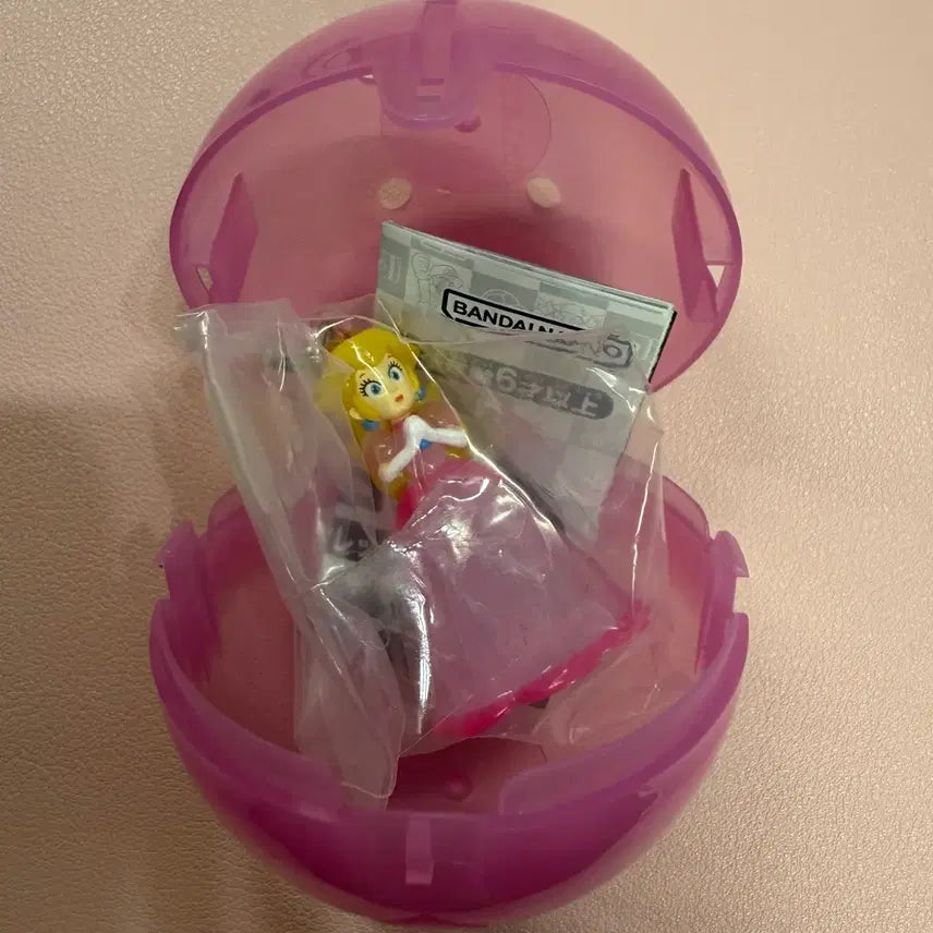 [BUNJANG] Japan Mario Gachapon Peach Keychain / 일본 마리오 가챠 메지루시 피치공주