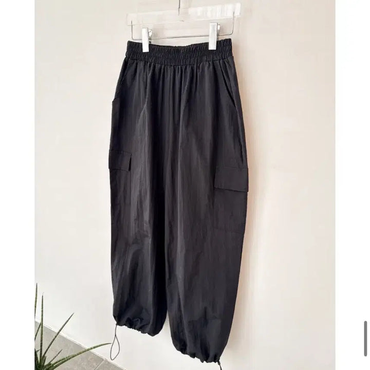 [BUNJANG] Min Monday Cargo Jogger Pants / 블랙 카고 조거빅사이즈카고 민먼데이 앙투 투투 리리앤코 공구우먼 당당걸