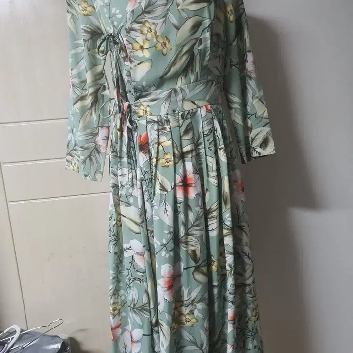 [BUNJANG] CHICLINE Floral Pleated Long Hanbok Dress / CHICLINE 철릭 생활 한복 플로럴 롱 원피스 FREE