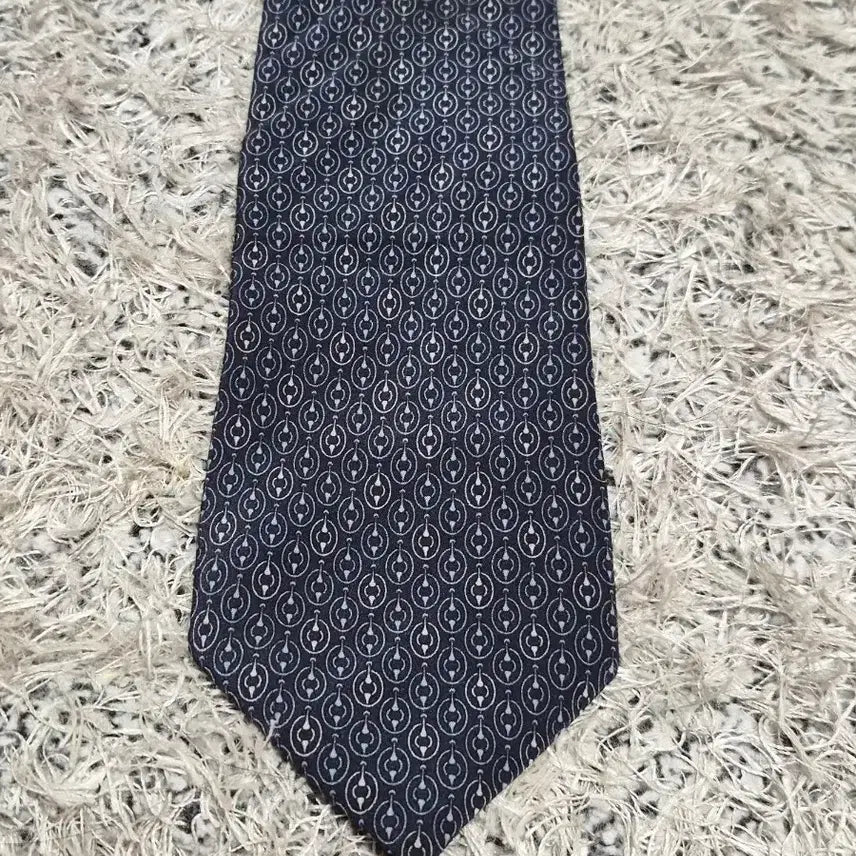 [BUNJANG] Celine Silver-Tone Patterned Tie / 셀린느Celine 은장 패턴 넥타이 Free - N44