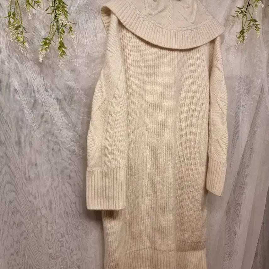 [BUNJANG] Thursday Island Big Collar Cable Knit Long Cardigan / 새옷 S 빅카라 케이블 롱가디건 T208MCD241W 써스데이아일랜드