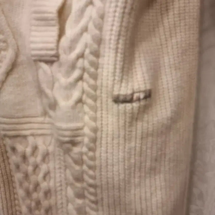 [BUNJANG] Thursday Island Big Collar Cable Knit Long Cardigan / 새옷 S 빅카라 케이블 롱가디건 T208MCD241W 써스데이아일랜드